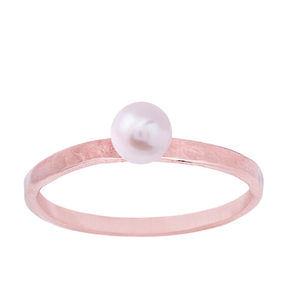 Pierścionek z perłą różowy